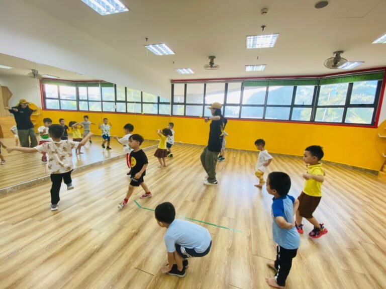 Phòng vận động rộng rãi tại mầm non song ngữ FBK