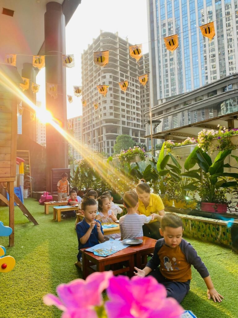 Sân chơi ngoài trời trường mầm non FBK Lê Văn Lương