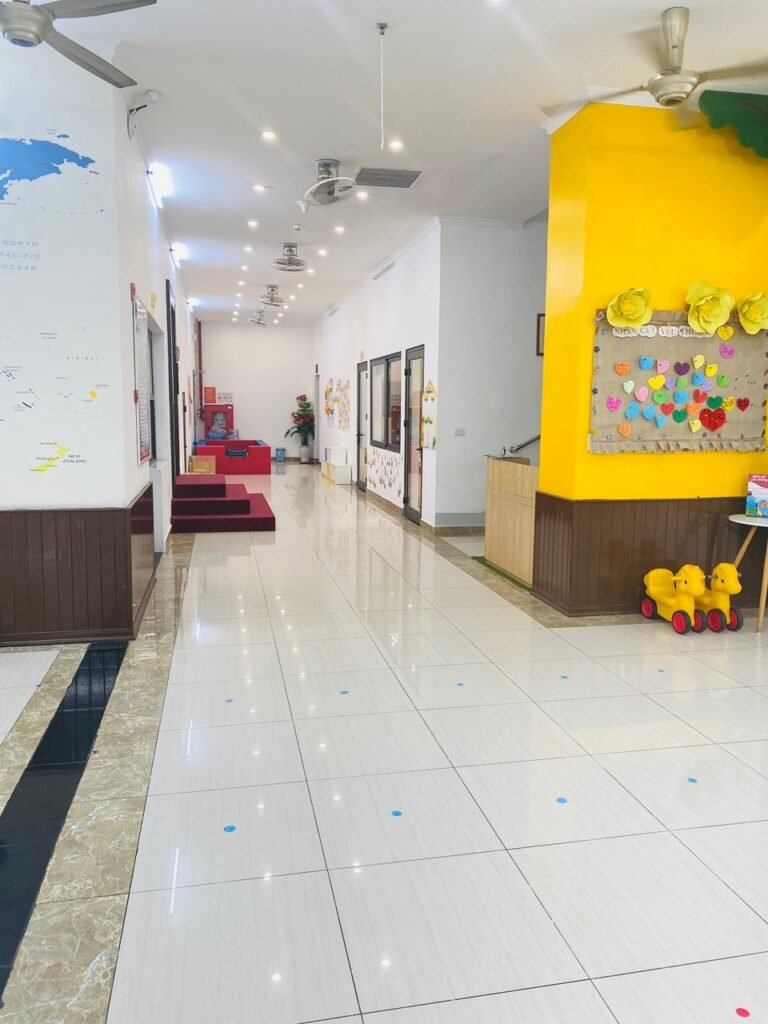 Góc trải nghiệm và đồ chơi giáo dục tại mầm non FBK, Thanh Xuân, Hà Nội